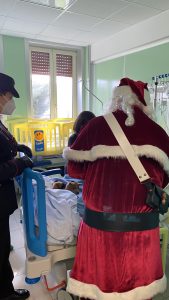 regali di natale bambini malati carabinieri nuoro