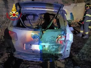 incendio auto nuoro