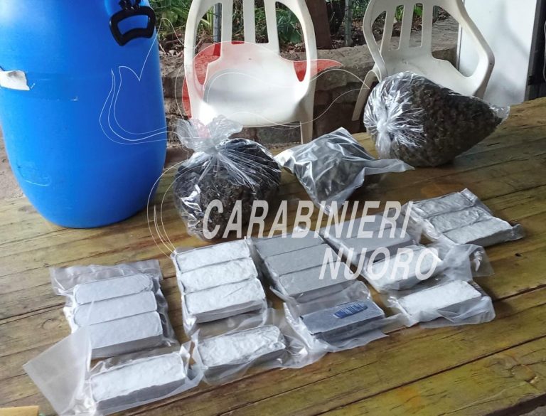 Bunker con marijuana tra le rocce a Gavoi, scattano gli arresti