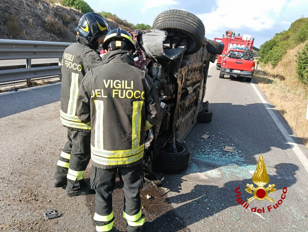 Violento incidente sulla strada per Ottana, ci sono feriti