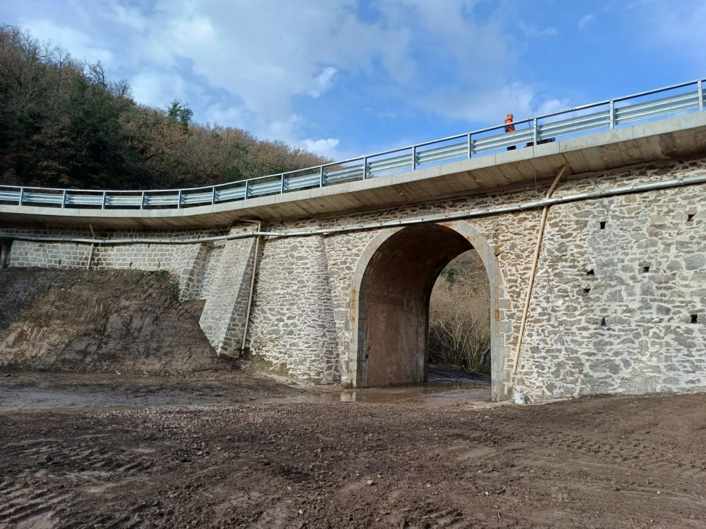 Ponte Sa Codina a Tonara