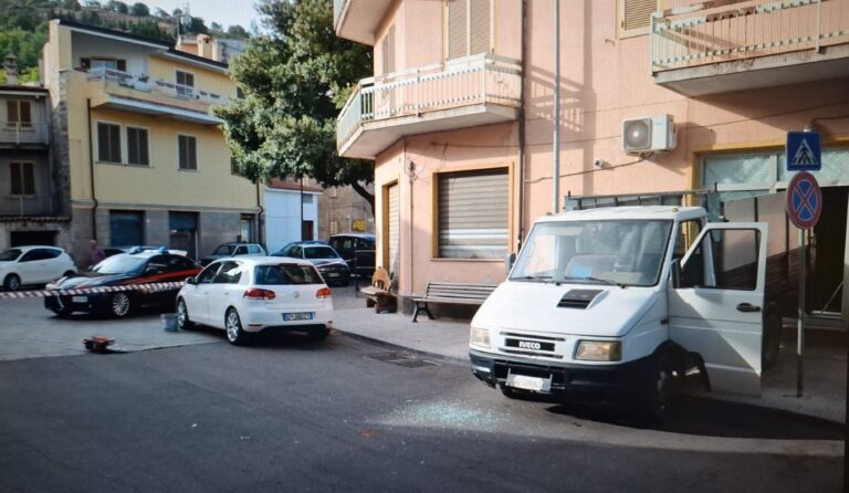 MAMOIADA RAPINA POSTAMAT CARABINIERI
